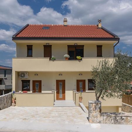 Apartmani Marko i Ana Marina Esterno foto