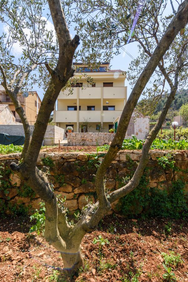 Apartmani Marko i Ana Marina Esterno foto