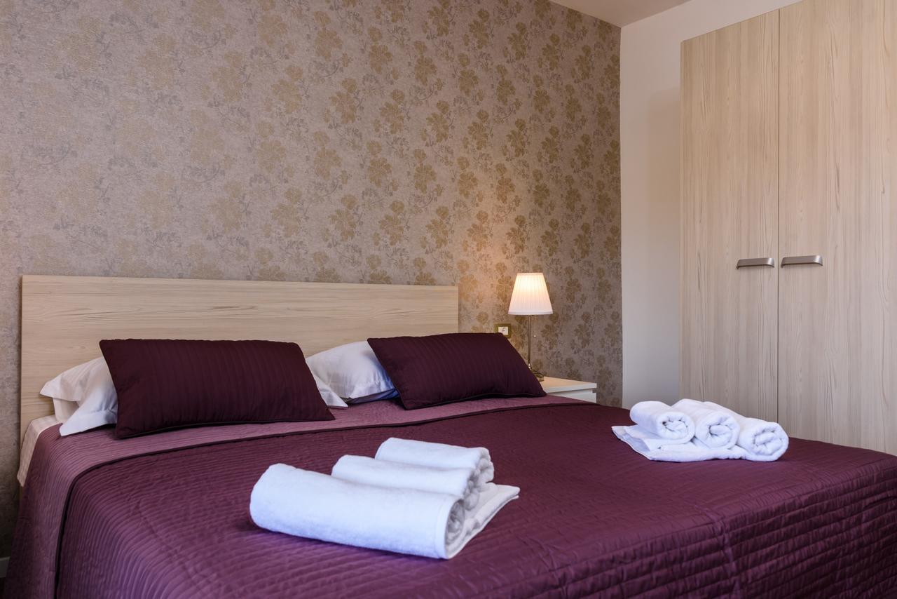 Apartmani Marko i Ana Marina Esterno foto